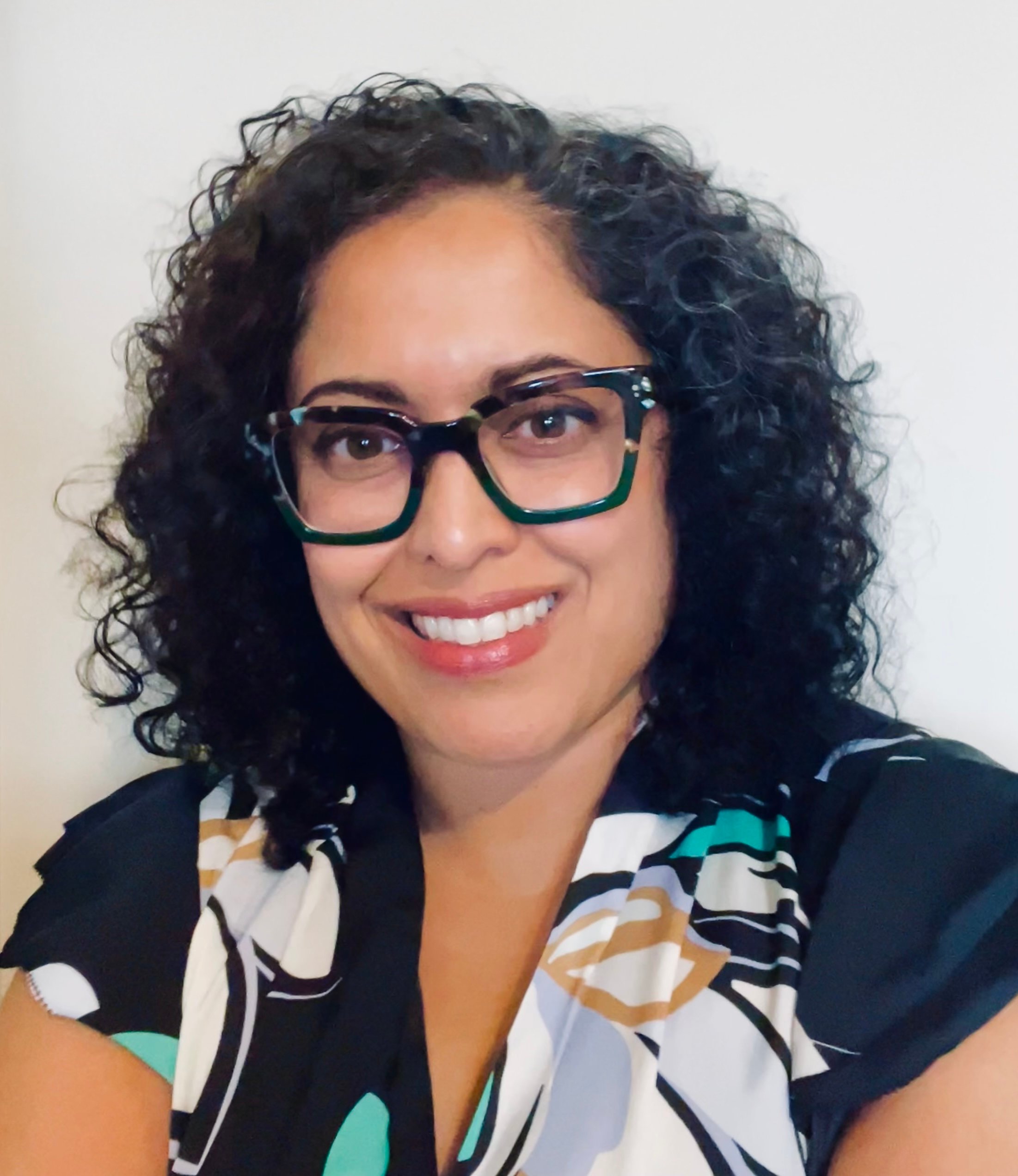 Anjali Deshpande headshot